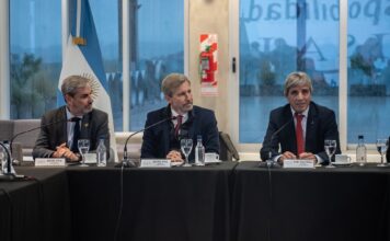 EL GOBERNADOR ROGELIO FRIGERIO Y EL MINISTRO LUIS CAPUTO ENCABEZARON EL ENCUENTRO DEL CONSEJO FEDERAL DE RESPONSABILIDAD FISCAL EN PARANÁ