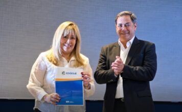 LA CODESAL ACOMPAÑÓ LA 33ª FIESTA PROVINCIAL DEL INMIGRANTE Y OTORGÓ UN RECONOCIMIENTO A YAMILE LATOUR